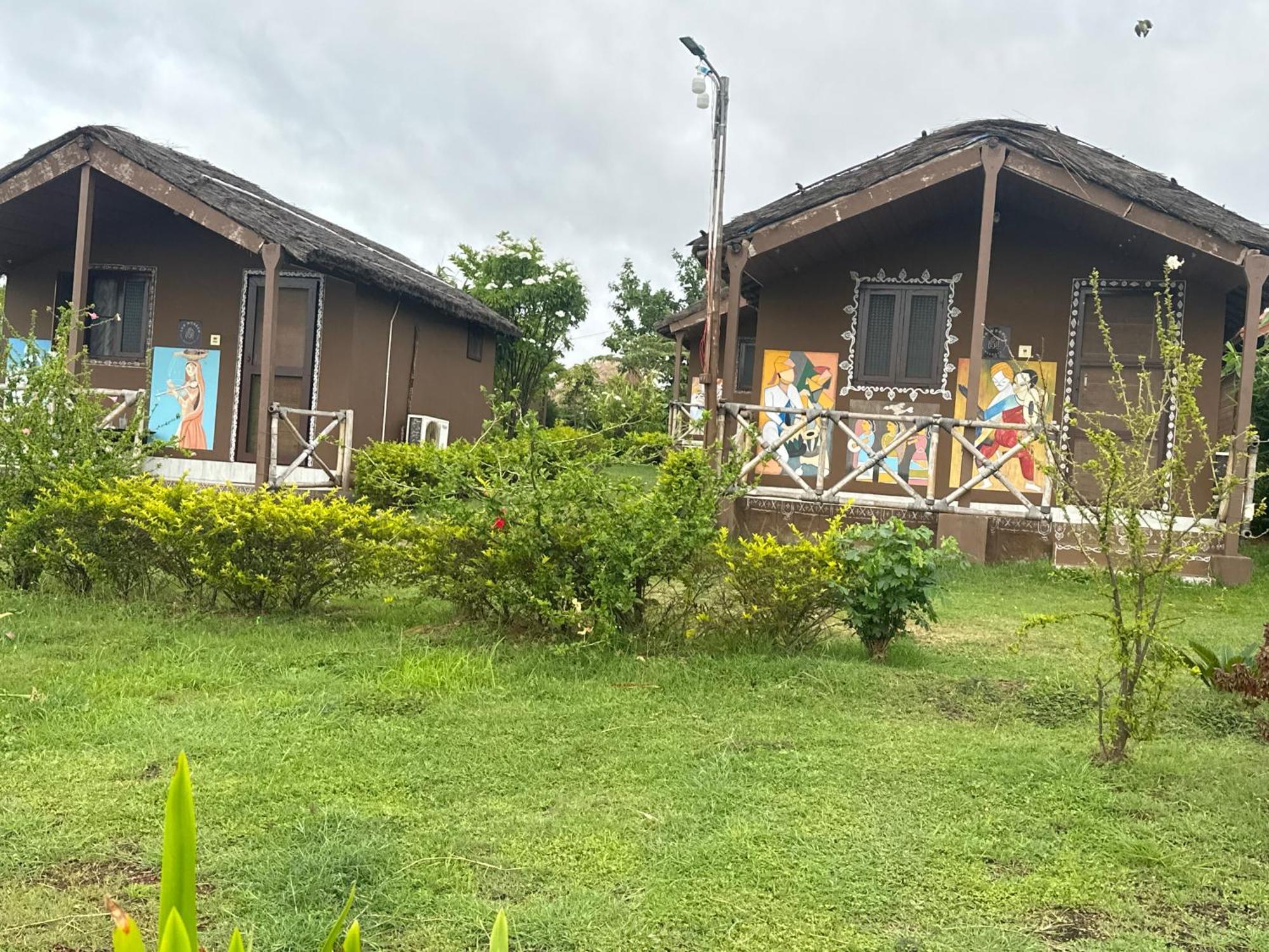 Leo Wooden Resorts Hampi Exterior photo